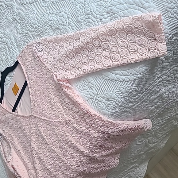 Pink crochet and silk top 3/4 length sleeve - Picture 2 of 6